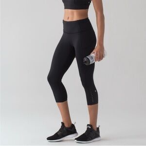 Lululemon Like New Fast And Free High Rise Crop 19” HR Black Legging Size 4